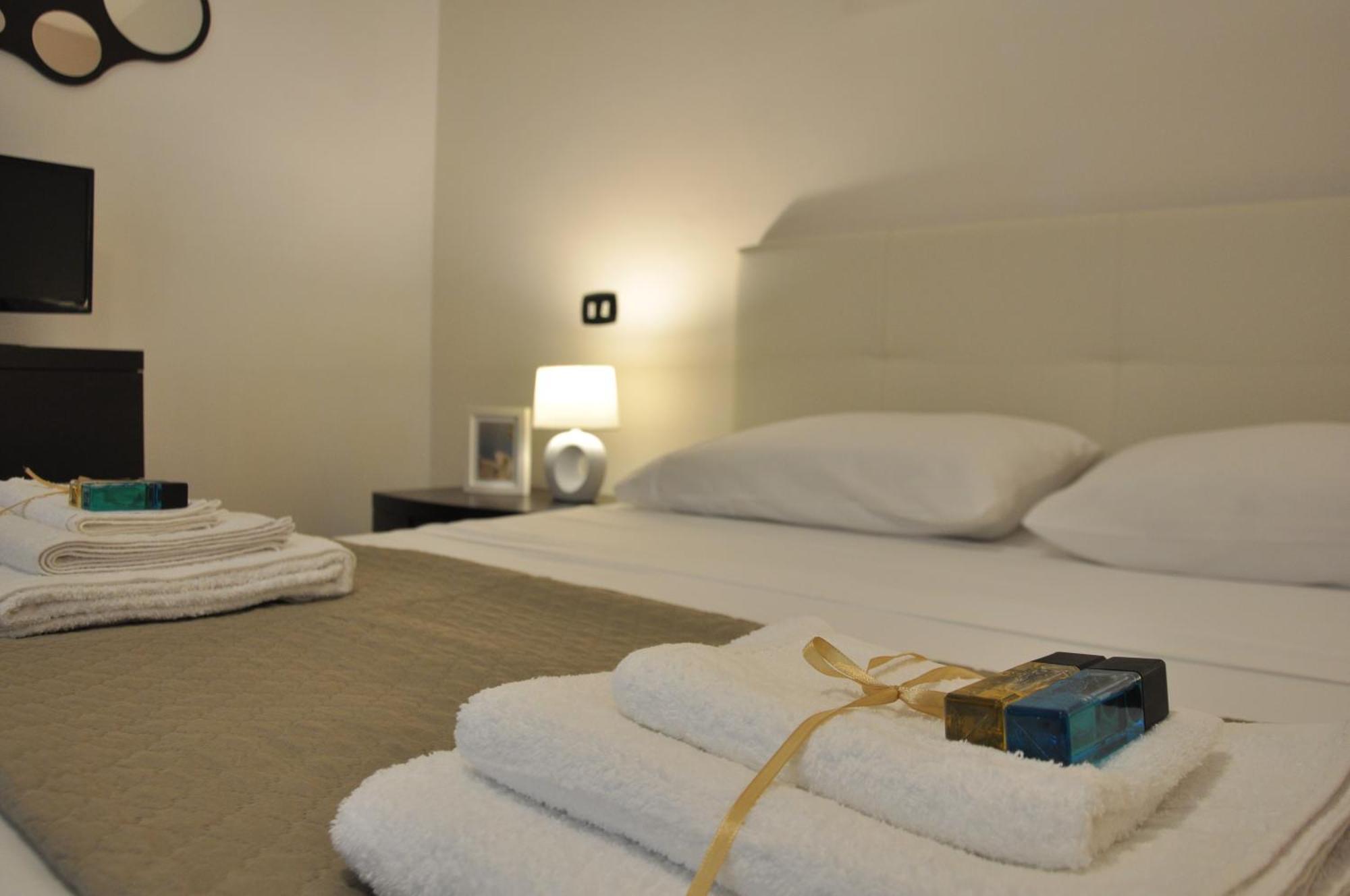 Le Muse Apartment Caserta Luaran gambar