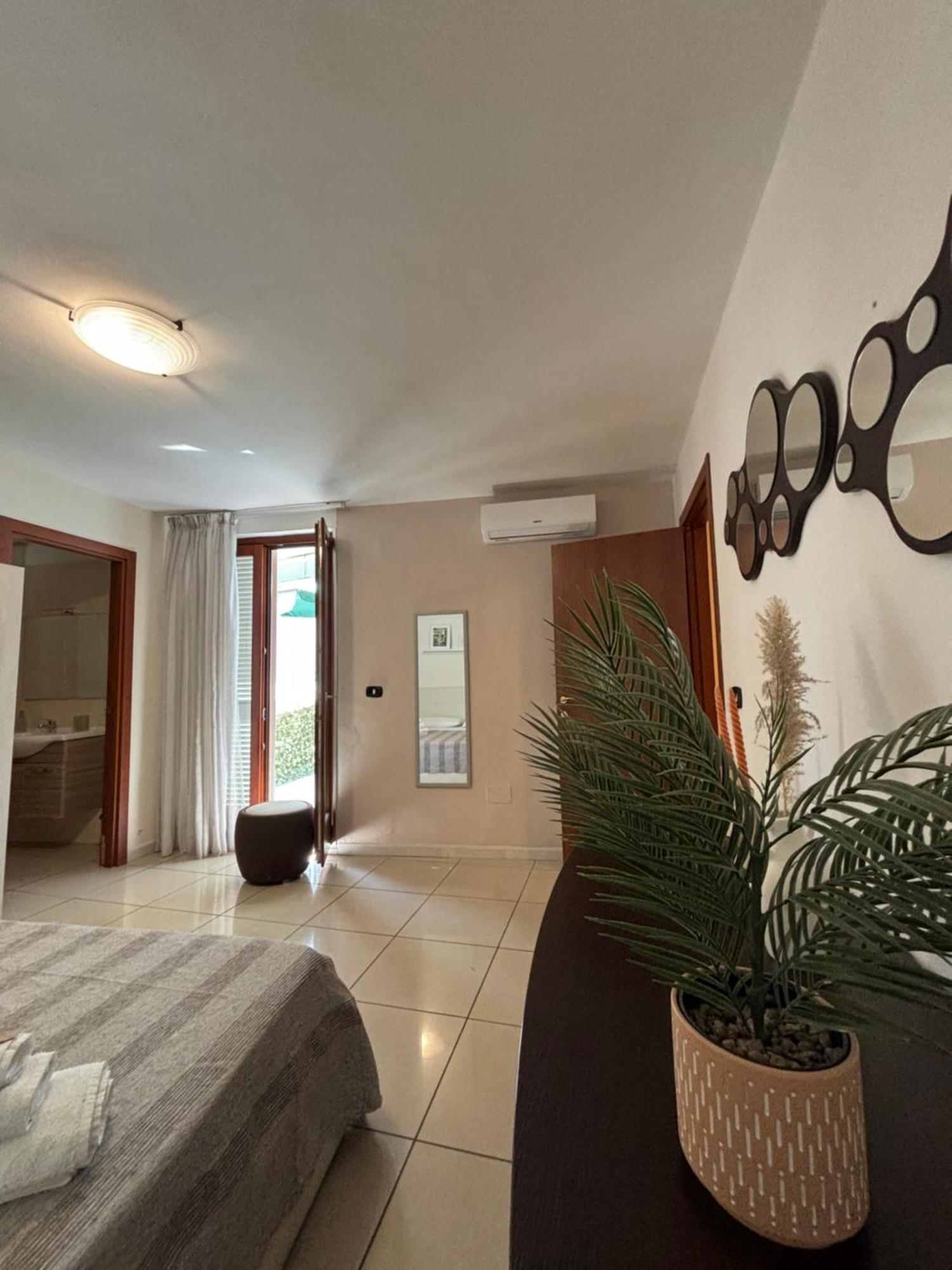 Le Muse Apartment Caserta Luaran gambar